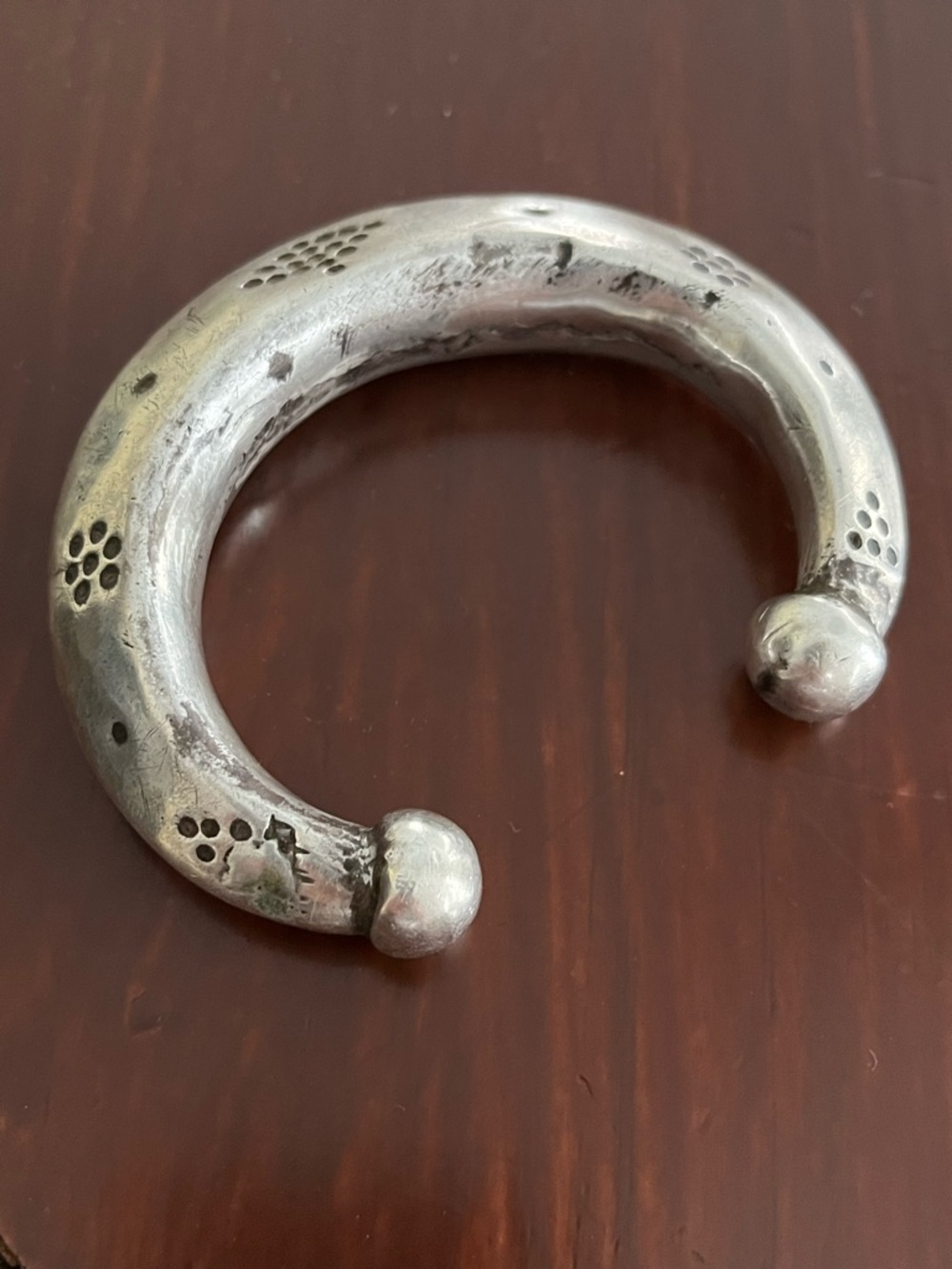 Vintage tribal silver handmade bracelet features etched geometric designs. - Picture 6 of 9